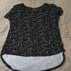 Emma James Women's Black Star Print Top